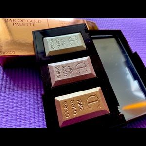 Charlotte Tilbury Bar of Gold Palette Highlighter